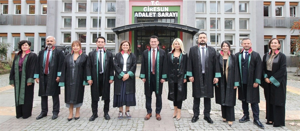 5 NİSAN AVUKATLAR GÜNÜ