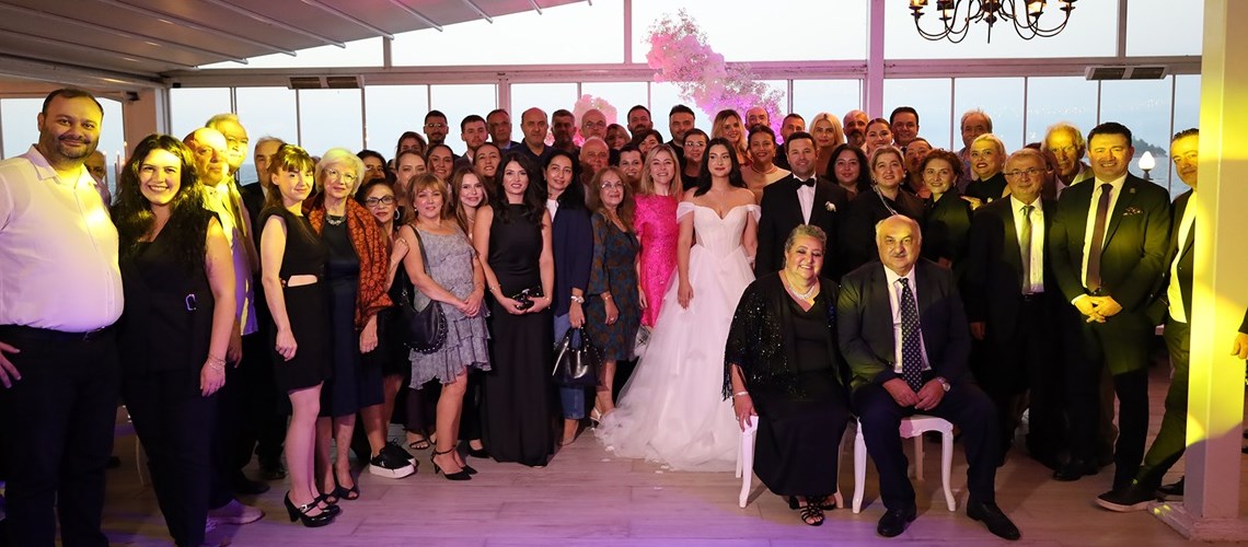 MESLEKTAŞLARIMIZ AV.BAŞAK GÜL, GÖNÜL, GÜLTEKİN UZUNALİOĞLU'NUN MUTLU GÜNÜ