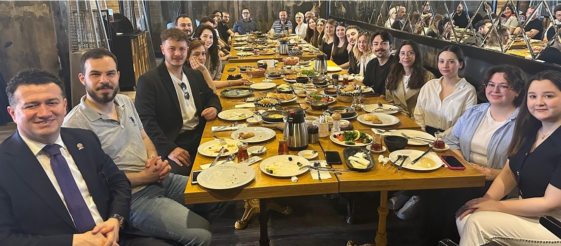 STAJYER AVUKATLARIMIZLA KAHVALTIDA BİRARAYA GELDİK