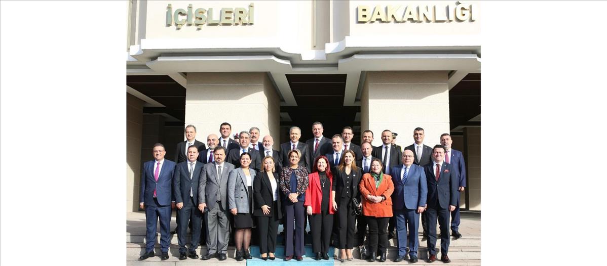 İÇİŞLERİ BAKANI ALİ YERLİKAYA’YA HASAR DANIŞMANLIK ADLI SİGORTA SİMSARI ARACI KURUMLARI, KOLLUKTA YAŞANAN SORUNLARI, AVUKATLARA VATANDAŞ VE KOLLUKTAN YÖNELEN ŞİDDETİ VE DİĞER SORUNLARIMIZI ANLATTIK