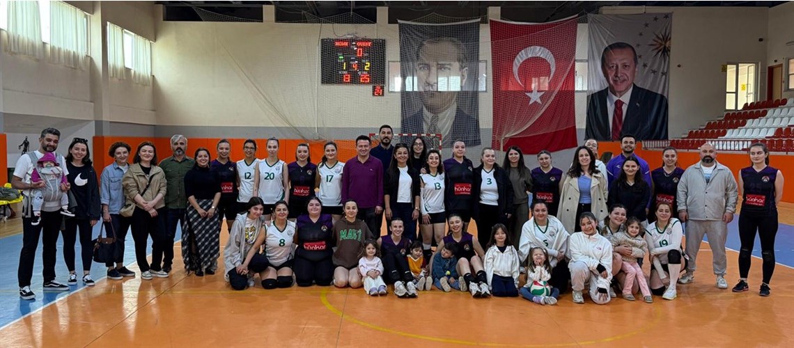ORDU BAROSU KADIN VOLEYBOL TAKIMINI GİRESUN’DAKİ KARŞILAŞMADA AĞIRLADIK