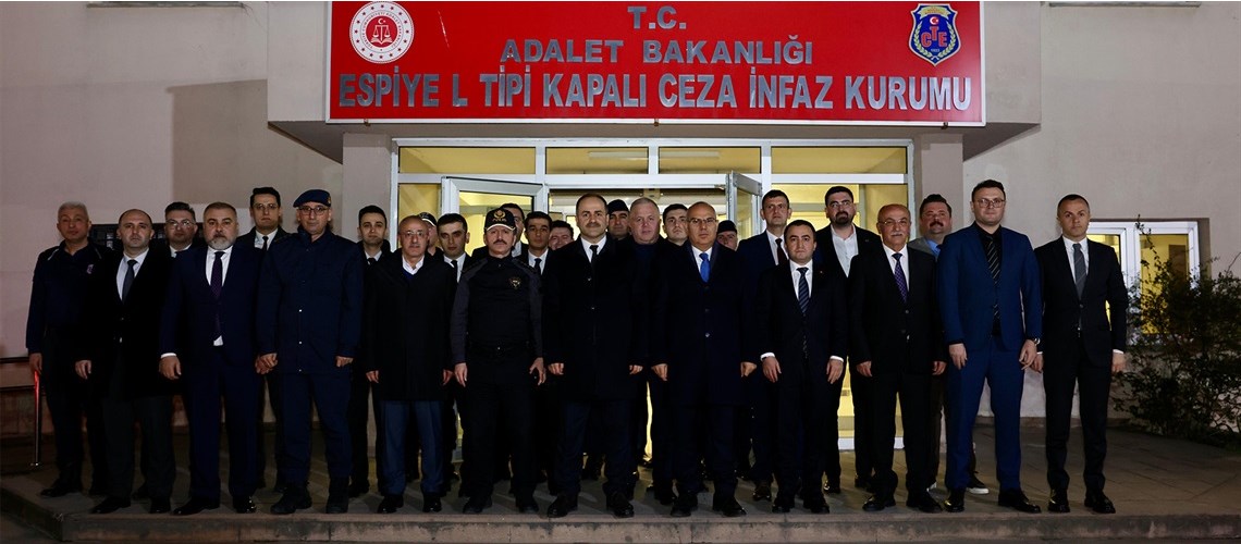 CEZAEVİNDE DÜZENLENEN İFTARA KATILDIK