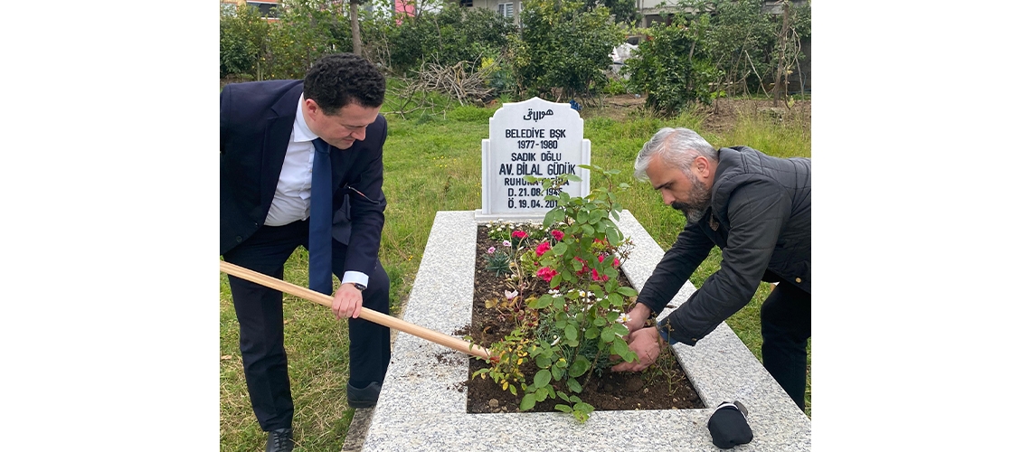 EYNESİL, GÖRELE, TİREBOLU, GÜCE İLÇELERİMİZDE GEÇMİŞTEN BUGÜNE VEFAT EDEN TÜM MESLEKTAŞLARIMIZI KABİRLERİ BAŞINDA ANIP ÇİÇEK DİKTİK